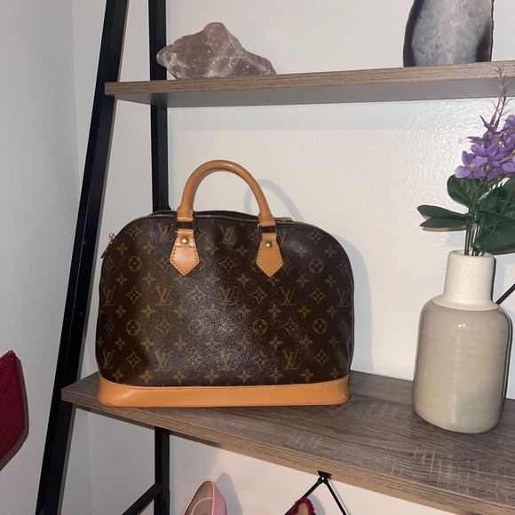LOUIS VUITTON ALMA PM AUTHENTIC - Picture 2 of 16